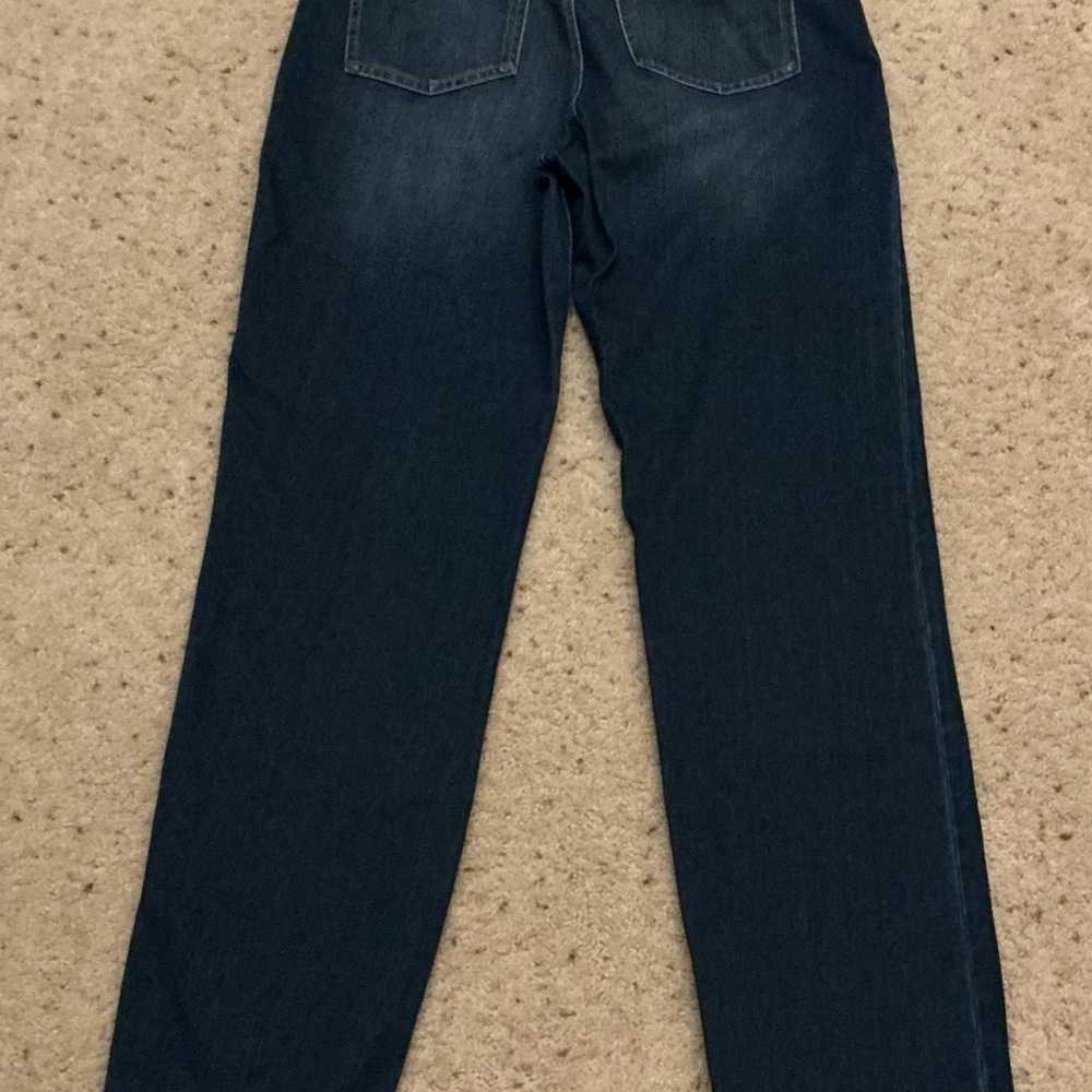 Halara straight leg pull on stretch jeans - Med. - Picture 2 of 6